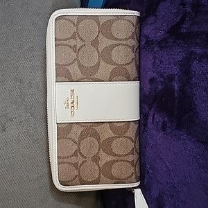 EUC Coach long wallet